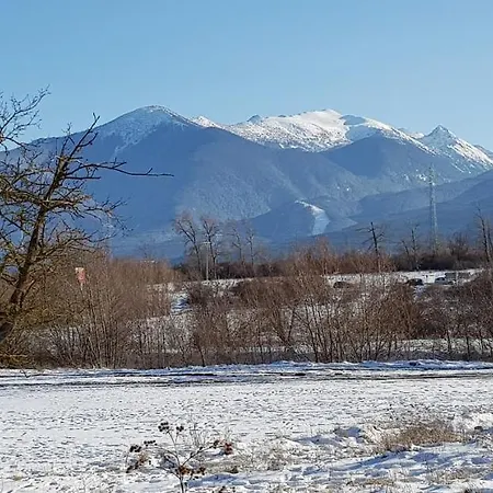 House By The River - къща край реката Razlog